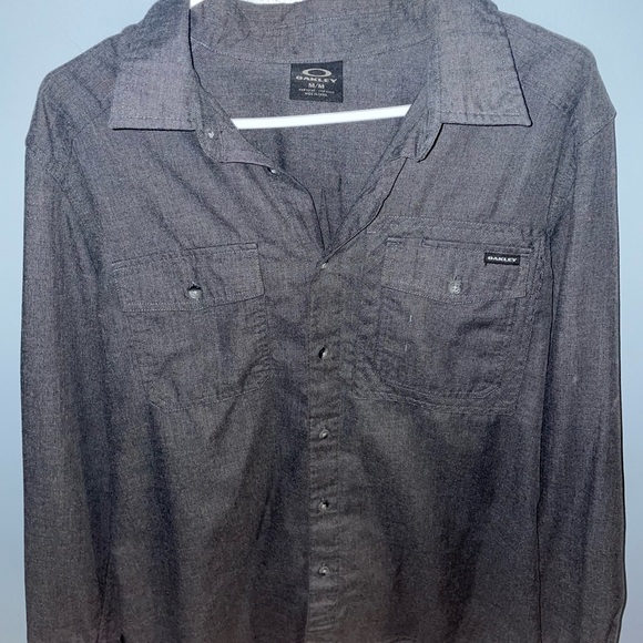 Oakley long sleeve button-up. - Picture 3 of 3
